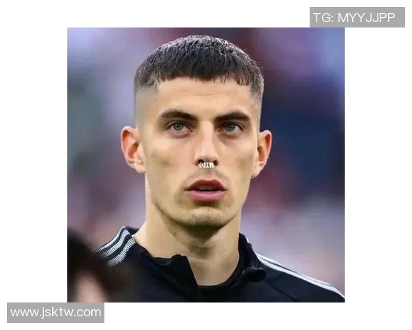 超酷头像展现足球明星男神魅力与个性风采的完美结合