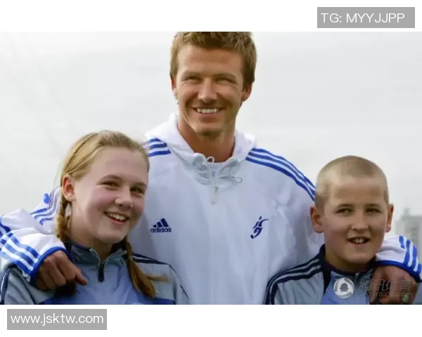 足球明星苏牙独特纹身图案解析与背后故事揭秘 足球明星苏牙独特纹身图案解析与背后故事揭秘