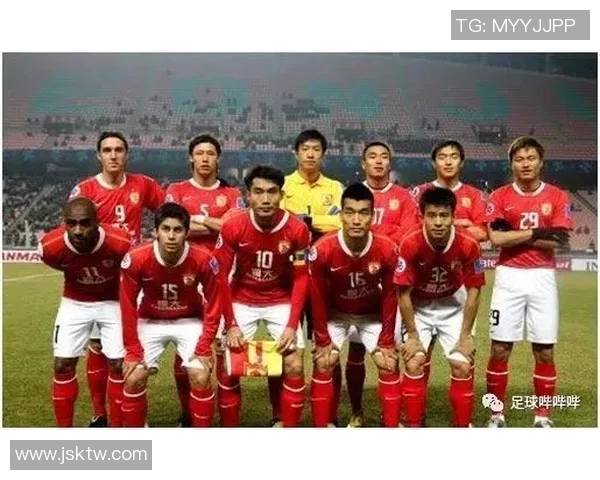 韩国球迷热爱足球明星背后的故事与文化影响分析