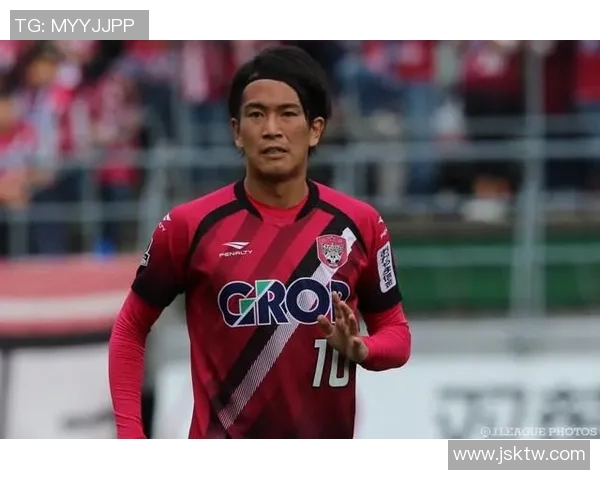 冈山绿雉与东京绿阴的精彩对决揭示了足球战术与团队精神的完美结合 冈山绿雉与东京绿阴的精彩对决揭示了足球战术与团队精神的完美结合