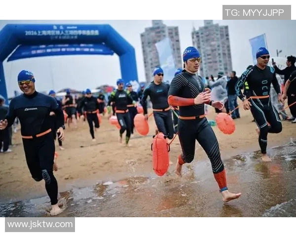 挑战自我极限体验铁人三项游泳骑行与长跑的全新旅程